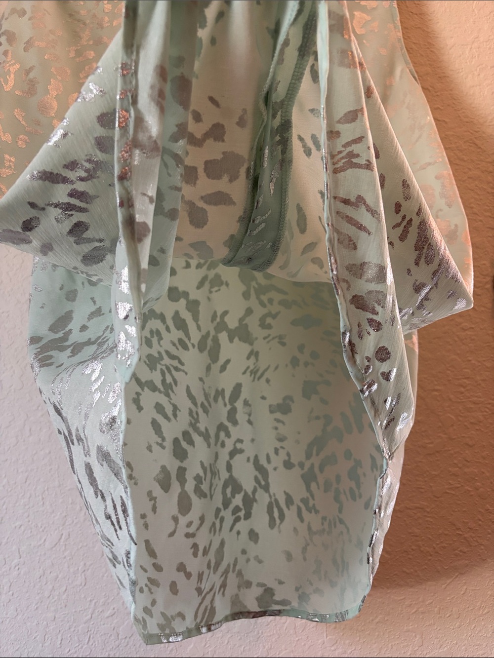 Daytrip - sheer sleeveless top XL - Picture 6 of 6